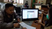 Suasana pelayanan di Bapenda Kota Denpasar belum lama ini. Suasana pelayanan di Bapenda Kota Denpasar belum lama ini.