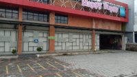 POS BALI/RAP Salah satu tempat hiburan (karaoke) yang ada di bilangan Jalan Gatot Subroto, Denpasar, pada Jumat (27/3) tampak tutup dan sepi dari aktivitas. POS BALI/RAP Salah satu tempat hiburan (karaoke) yang ada di bilangan Jalan Gatot Subroto, Denpasar, pada Jumat (27/3) tampak tutup dan sepi dari aktivitas.