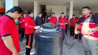 BUPATI Artha saat mengecek posko Satgas Penanggulangan Covid-19, Jumat (20/3/2020). Foto: man BUPATI Artha saat mengecek posko Satgas Penanggulangan Covid-19, Jumat (20/3/2020). Foto: man