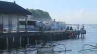 FASTBOAT yang sebelumnya melayani penyeberangan ke Lombok dikandangkan di Pelabuhan Padangbai, Karangasem. Foto: nengah adi suda dharma FASTBOAT yang sebelumnya melayani penyeberangan ke Lombok dikandangkan di Pelabuhan Padangbai, Karangasem. Foto: nengah adi suda dharma
