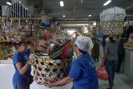 SUASANA di salah satu pasar tradisional di Kota Denpasar. Foto: dokumen