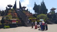 KAWASAN Pura Agung Besakih, Rendang, Kabupaten Karangasem, resmi ditutup sementara dari kunjungan wisatawan mulai Senin (23/3/2020). Foto: nad KAWASAN Pura Agung Besakih, Rendang, Kabupaten Karangasem, resmi ditutup sementara dari kunjungan wisatawan mulai Senin (23/3/2020). Foto: nad