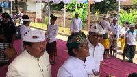 BUPATI Badung Giri Prasta (tengah) didampangi Wisnu Bawa Temaja (kiri). Foto: istimewa BUPATI Badung Giri Prasta (tengah) didampangi Wisnu Bawa Temaja (kiri). Foto: istimewa