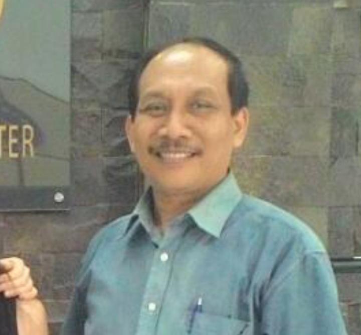 Foto; Ketua Ikatan Guru Indonesia (IGI) Bali, Wayan Suwirya.