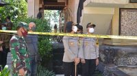 KAPOLRES Karangasem AKBP Ni Nyoman Suartini mengecek kondisi PMI Karangasem yang dikarantina di beberapa vila dan hotel, Sabtu (9/5/2020). Foto: nad KAPOLRES Karangasem AKBP Ni Nyoman Suartini mengecek kondisi PMI Karangasem yang dikarantina di beberapa vila dan hotel, Sabtu (9/5/2020). Foto: nad