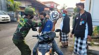 SATGAS Covid-19 Kelurahan Pedungan memperketat pemakaian masker di wilayahnya, Minggu (3/5). Foto: ist SATGAS Covid-19 Kelurahan Pedungan memperketat pemakaian masker di wilayahnya, Minggu (3/5). Foto: ist