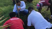 Foto: TANAM POHON PENANAMAN pohon dari Pantai Ketewel Sukawati sampai Pantai Siut, Desa Tulikup, melalui Program Pengelolaan Wilayah Pesisir 2020, Jumat (26/6). Foto: adi Foto: TANAM POHON PENANAMAN pohon dari Pantai Ketewel Sukawati sampai Pantai Siut, Desa Tulikup, melalui Program Pengelolaan Wilayah Pesisir 2020, Jumat (26/6). Foto: adi