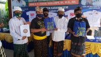 PENANGGUNG JAWAB Semeton GMT, I Gusti Made Tusan, menyerahkan bantuan 22.000 paket sembako untuk warga pasemetonan Prati Sentana Sri Nararya Kreshna Kepakisan (PSSNK) di seluruh kecamatan di Kabupaten Karangasem. Foto: ist PENANGGUNG JAWAB Semeton GMT, I Gusti Made Tusan, menyerahkan bantuan 22.000 paket sembako untuk warga pasemetonan Prati Sentana Sri Nararya Kreshna Kepakisan (PSSNK) di seluruh kecamatan di Kabupaten Karangasem. Foto: ist