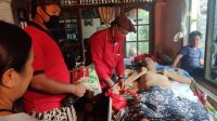 Foto: BANTUAN DISABILITAS PENYERAHAN bantuan untuk penyandang disabilitas di Desa Sayan, Ubud. Foto: ist Foto: BANTUAN DISABILITAS PENYERAHAN bantuan untuk penyandang disabilitas di Desa Sayan, Ubud. Foto: ist