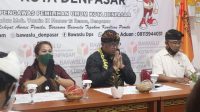 Bawaslu RI ke Bawaslu denpasar KOMISIONER Bawaslu RI, Fritz Edward Siregar (tengah), saat mengunjungi Bawaslu Denpasar terkait kesiapan Pilkada Denpasar 2020, Sabtu (4/7) lalu. Foto: IST