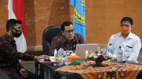 Foto: WEBINAR SANJAYA WABUP Tabanan I Komang Gede Sanjaya saat tampil sebagai pembicara dalam webinar di Universitas Tabanan, Jumat (3/7). Foto: gap Foto: WEBINAR SANJAYA WABUP Tabanan I Komang Gede Sanjaya saat tampil sebagai pembicara dalam webinar di Universitas Tabanan, Jumat (3/7). Foto: gap