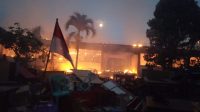 GEDUNG SDN 3 Bajera, Selemadeg, Tabanan, hangus terbakar, Sabtu (4/7) petang. Foto: gap GEDUNG SDN 3 Bajera, Selemadeg, Tabanan, hangus terbakar, Sabtu (4/7) petang. Foto: gap