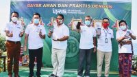 Foto: BPD BALI DIREKTUR Utama Bank BPD Bali, I Nyoman Sudharma, (paling kiri) bersama BI dan OJK saat peluncuran QRIS di Taman Kuliner Yeh Malet, Karangasem. Foto: ist Foto: BPD BALI DIREKTUR Utama Bank BPD Bali, I Nyoman Sudharma, (paling kiri) bersama BI dan OJK saat peluncuran QRIS di Taman Kuliner Yeh Malet, Karangasem. Foto: ist