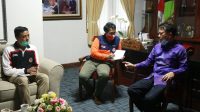 Foto : BUPATI SUWIRTA BUPATI Suwirta mengadakan rapat koordinasi terbatas dengan Tim Gugus Tugas Percepatan Penanggulangan Covid-19 Kabupaten Klungkung, Selasa (4/8). Foto: baw Foto : BUPATI SUWIRTA BUPATI Suwirta mengadakan rapat koordinasi terbatas dengan Tim Gugus Tugas Percepatan Penanggulangan Covid-19 Kabupaten Klungkung, Selasa (4/8). Foto: baw