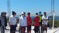 Foto: GEDE DANA KETUA DPRD Karangasem, I Gede Dana, mendapingi Gubernur Wayan Koster, ketika meninjau pembangunan SMKN 2 Kubu, Minggu (23/8) lalu. Foto: nad Foto: GEDE DANA KETUA DPRD Karangasem, I Gede Dana, mendapingi Gubernur Wayan Koster, ketika meninjau pembangunan SMKN 2 Kubu, Minggu (23/8) lalu. Foto: nad