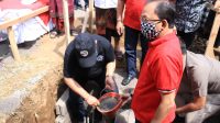 GUBERNUR Koster saat peletakan batu pertama pembangunan SMAN 1 Abang. Foto: ist GUBERNUR Koster saat peletakan batu pertama pembangunan SMAN 1 Abang. Foto: ist