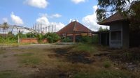 Foto: PASAR SILAKARANG PEMBANGUNAN Pasar Silakarang di Desa Singapadu, Sukawati, terlihat mangkrak dan ditumbuhi semak belukar. Foto: adi Foto: PASAR SILAKARANG PEMBANGUNAN Pasar Silakarang di Desa Singapadu, Sukawati, terlihat mangkrak dan ditumbuhi semak belukar. Foto: adi