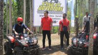 Foto: WABUP KEMBANG HARTAWAN WABUP Kembang Hartawan saat meresmikan D'Tegal ATV Adventure Desa Gumbrih, Jumat (21/8). Foto: man Foto: WABUP KEMBANG HARTAWAN WABUP Kembang Hartawan saat meresmikan D'Tegal ATV Adventure Desa Gumbrih, Jumat (21/8). Foto: man
