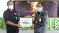 KADIS Pramana saat menerima Engineering Award. Foto: ist KADIS Pramana saat menerima Engineering Award. Foto: ist