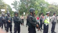 RAZIA Prokes yang di-back up personel Brimob Polda Bali. Foto: alt RAZIA Prokes yang di-back up personel Brimob Polda Bali. Foto: alt