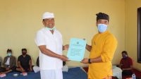 BUPATI Bangli, Made Gianyar, menyerahkan SK pemekaran banjar dinas untuk dua desa di Kecamatan Kintamani, Selasa (29/9/2020). Foto: ist BUPATI Bangli, Made Gianyar, menyerahkan SK pemekaran banjar dinas untuk dua desa di Kecamatan Kintamani, Selasa (29/9/2020). Foto: ist