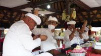 Wakil Wali Kota Denpasar, IGN Jaya Negara, menghadiri Karya Ngadegan lan Pasupati Pura Mpu Aji Dukuh Sakti, Kesiman pada Senin (21/9). Foto: ist Wakil Wali Kota Denpasar, IGN Jaya Negara, menghadiri Karya Ngadegan lan Pasupati Pura Mpu Aji Dukuh Sakti, Kesiman pada Senin (21/9). Foto: ist