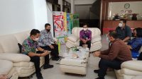 Foto: Kunjungan dprd buleleng KUNJUNGAN Bagian Pegawasan dan Humas DPRD Buleleng ke Bagian Humas dan Protokol DPRD Lumajang. Foto: rik Foto: Kunjungan dprd buleleng KUNJUNGAN Bagian Pegawasan dan Humas DPRD Buleleng ke Bagian Humas dan Protokol DPRD Lumajang. Foto: rik