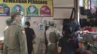 Foto: MASKER KARANGASEM PETUGAS melakukan sidak masker di Karangasem. Siapapun tidak pakai masker beraktivitas di luar rumah, siap-siap dikenai denda. Foto: nad Foto: MASKER KARANGASEM PETUGAS melakukan sidak masker di Karangasem. Siapapun tidak pakai masker beraktivitas di luar rumah, siap-siap dikenai denda. Foto: nad