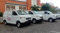 PEMPROV Bali menyerahkan tiga unit mobil oprasional kesehatan hewan untuk kabupaten Buleleng, Gianyar, dan Jembrana. Foto: alt PEMPROV Bali menyerahkan tiga unit mobil oprasional kesehatan hewan untuk kabupaten Buleleng, Gianyar, dan Jembrana. Foto: alt