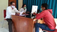 Sanksi Aparatur Desa - ist SALAH satu oknum aparatur desa ketika menjalani pemeriksaan terkait netralitas dalam tahapan Pilkada Tabanan 2020, Selasa (29/9/2020).