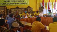 golkar bangli rapat pilkada SUGAWA Korry saat memberi arahan kepada kader Golkar dan tim pemenangan Pilkada Bangli. Golkar optimis duet Made Subrata dan Ngakan Kutha Parwata yang diusung mampu menang dengan selisih suara signifikan. Foto: Ist