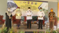 BUPATI Bangli, I Made Gianyar, membuka workshop pengelolaan dana desa yang cepat, tepat dan terpadu sebagai upaya penanganan dampak ekonomi Covid-19, di Wantilan Darmawangsa RSJ Bangli, Senin, (26/10/2020). Foto: gia BUPATI Bangli, I Made Gianyar, membuka workshop pengelolaan dana desa yang cepat, tepat dan terpadu sebagai upaya penanganan dampak ekonomi Covid-19, di Wantilan Darmawangsa RSJ Bangli, Senin, (26/10/2020). Foto: gia