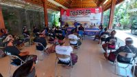 GPM dukung massker PARA anggota Gerakan Pemuda Marhaen (GPM) menyatakan mendukung paket Massker di Pilkada Karangasem 2020, Selasa (6/10/2020). Foto: Ist
