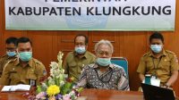 KETUA Pengabdian kepada Masyarakat LPPM UNUD, Prof. Anak Agung Bagus Wirawan, menghadiri rapat usulan Ida Dewa Agung Jambe sebagai Pahlawan Nasional di ruang rapat kantor Bupati Klungkung, Senin (19/10/2020). Foto: ist KETUA Pengabdian kepada Masyarakat LPPM UNUD, Prof. Anak Agung Bagus Wirawan, menghadiri rapat usulan Ida Dewa Agung Jambe sebagai Pahlawan Nasional di ruang rapat kantor Bupati Klungkung, Senin (19/10/2020). Foto: ist