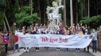 KUNJUNGAN peserta 'We Love Bali' Safe ke objek wisata di Sangeh. Foto: ist KUNJUNGAN peserta 'We Love Bali' Safe ke objek wisata di Sangeh. Foto: ist