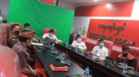 SINERGI Pemkab Jembrana dengan Kejari menggelar penyuuhan dan penerangan hukum yang berlangsung secara virtual, Kamis (8/10/2020). Foto: ist SINERGI Pemkab Jembrana dengan Kejari menggelar penyuuhan dan penerangan hukum yang berlangsung secara virtual, Kamis (8/10/2020). Foto: ist