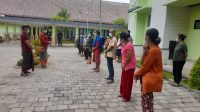 PEMULANGAN pasien selesai menjalani isolasi Covid-19 di RSU Negara, Jembrana, Kamis (8/10/2020). Foto: ist PEMULANGAN pasien selesai menjalani isolasi Covid-19 di RSU Negara, Jembrana, Kamis (8/10/2020). Foto: ist