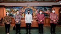 Pjs. Bupati Badung Ketut Lihadnyana bersama Sekda Adi Arnawa dan jajaran saat menemui Menparekraf Wishnutama di Kantor Kementerian Pariwisata dan Ekonomi Kreatif, Rabu (4/11/2020). Foto: ist Pjs. Bupati Badung Ketut Lihadnyana bersama Sekda Adi Arnawa dan jajaran saat menemui Menparekraf Wishnutama di Kantor Kementerian Pariwisata dan Ekonomi Kreatif, Rabu (4/11/2020). Foto: ist