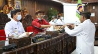 ANGGOTA DPRD Klungkung menyampaikan pandangan umum terhadap Ranperda tentang APBD 2021. Foto: ist ANGGOTA DPRD Klungkung menyampaikan pandangan umum terhadap Ranperda tentang APBD 2021. Foto: ist