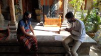 PETUGAS BKKBN Bali saat melakukan tahapan uji coba Pendataan Keluarga Tahun 2021 (PK21) di Kabupaten Bangli. Foto: ist PETUGAS BKKBN Bali saat melakukan tahapan uji coba Pendataan Keluarga Tahun 2021 (PK21) di Kabupaten Bangli. Foto: ist