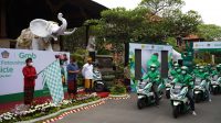 GRAB meluncurkan 30 kendaraan motor listrik di Bali pada Kamis (26/11/2020). Hal ini mendukung Pergub Bali Nomor 45 dan 48 Tahun 2019 untuk mewujudkan Pulau Bali yang bersih dan bebas polusi. Foto: ist GRAB meluncurkan 30 kendaraan motor listrik di Bali pada Kamis (26/11/2020). Hal ini mendukung Pergub Bali Nomor 45 dan 48 Tahun 2019 untuk mewujudkan Pulau Bali yang bersih dan bebas polusi. Foto: ist