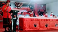 IMG-20201114-WA0008_2 ANGGOTA DPR RI, I Made Urip, yang juga anggota MPR RI kembali menanamkan pemahaman 4 Pilar Kebangsaan di Sekretariat DPC PDIP Tabanan, Sabtu (14/11/2020). Foto: Ist