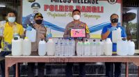 KAPOLRES AKBP I Gusti Agung Dhana Aryawan; didampingi Kasatnarkoba Iptu I Nyoman Sudarma, dan Kasubaghumas AKP Sulhadi, saat merilis hasil Operasi Cipta Kondisi (Cipkon) Agung 2020. Foto: ist KAPOLRES AKBP I Gusti Agung Dhana Aryawan; didampingi Kasatnarkoba Iptu I Nyoman Sudarma, dan Kasubaghumas AKP Sulhadi, saat merilis hasil Operasi Cipta Kondisi (Cipkon) Agung 2020. Foto: ist