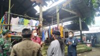 PJS Bupati Karangasem, Wayan Serinah, melakukan sosialisasi penerapan protokol kesehatan di Pasar Abang, Selasa, (24/11/2020). Foto: ist PJS Bupati Karangasem, Wayan Serinah, melakukan sosialisasi penerapan protokol kesehatan di Pasar Abang, Selasa, (24/11/2020). Foto: ist