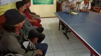 PEMBINAAN terhadap lima orang remaja yang kedapatan melakukan aksi balap liar disepanjang jalan di wilayah Kecamatan Busungbiu. Foto: ist PEMBINAAN terhadap lima orang remaja yang kedapatan melakukan aksi balap liar disepanjang jalan di wilayah Kecamatan Busungbiu. Foto: ist