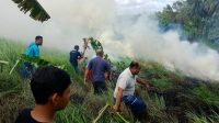 LAHAN kosong seluas 10 are milik Perum Graha Candra Asri Meliling, Kerambitan, hangus terbakar, Senin (16/11/2020) sore. Foto: ist LAHAN kosong seluas 10 are milik Perum Graha Candra Asri Meliling, Kerambitan, hangus terbakar, Senin (16/11/2020) sore. Foto: ist