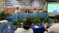 seminar pilkada berintegritas TEGUH Prasetyo (dua kiri) dalam seminar nasional Pilkada 2020 yang Berintegritas di Tengah Pandemi Covid-19 yang diselenggarakan di Sanur, Senin (16/11) lalu. Foto: gus hendra