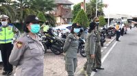 OPERASI penertiban penegakan hukum prokes di Jl. Cokroaminoto, Ubung Kaja, Denpasar, Senin (16/11/2020). Foto: ist OPERASI penertiban penegakan hukum prokes di Jl. Cokroaminoto, Ubung Kaja, Denpasar, Senin (16/11/2020). Foto: ist