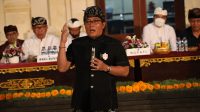 BUPATI Giri Prasta didampingi Wabup Suiasa saat temu wirasa di Kelurahan Kedonganan, Senin malam (14/12/2020). Foto: ist BUPATI Giri Prasta didampingi Wabup Suiasa saat temu wirasa di Kelurahan Kedonganan, Senin malam (14/12/2020). Foto: ist