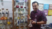 DEPUTI Pengendalian dan Evaluasi melalui Kepala Subdirektorat Pengendalian III BPIP, Leo Efriansa, mengunjungi perajin di Gianyar. Foto: ist DEPUTI Pengendalian dan Evaluasi melalui Kepala Subdirektorat Pengendalian III BPIP, Leo Efriansa, mengunjungi perajin di Gianyar. Foto: ist